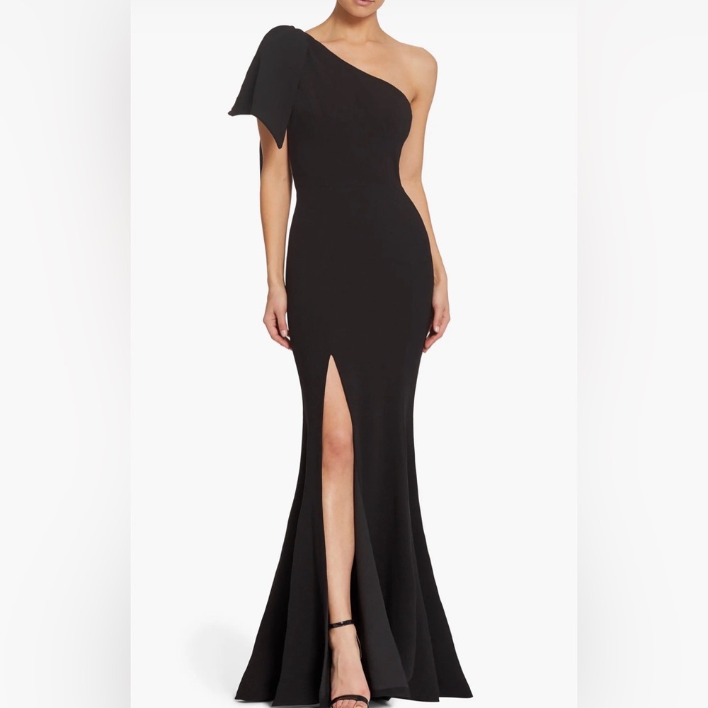 NEW Dress the Population Georgina Black One Shoulder Crepe Gown, Medium